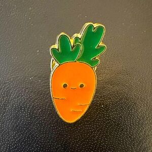 Happy Carrot Pin